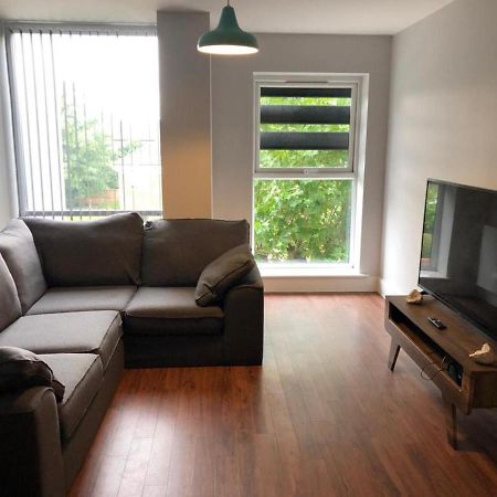 Charming 2-Bed Apartment In Christchurch Christchurch  Exterior photo