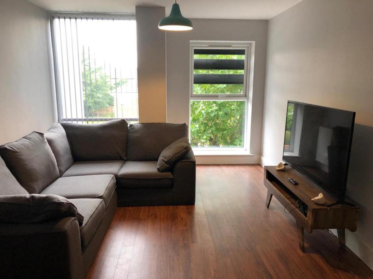 Charming 2-Bed Apartment In Christchurch Christchurch  Exterior photo